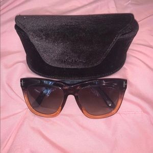 Tom Ford Celina Sunglasses  and Velvet TF 🕶 Case